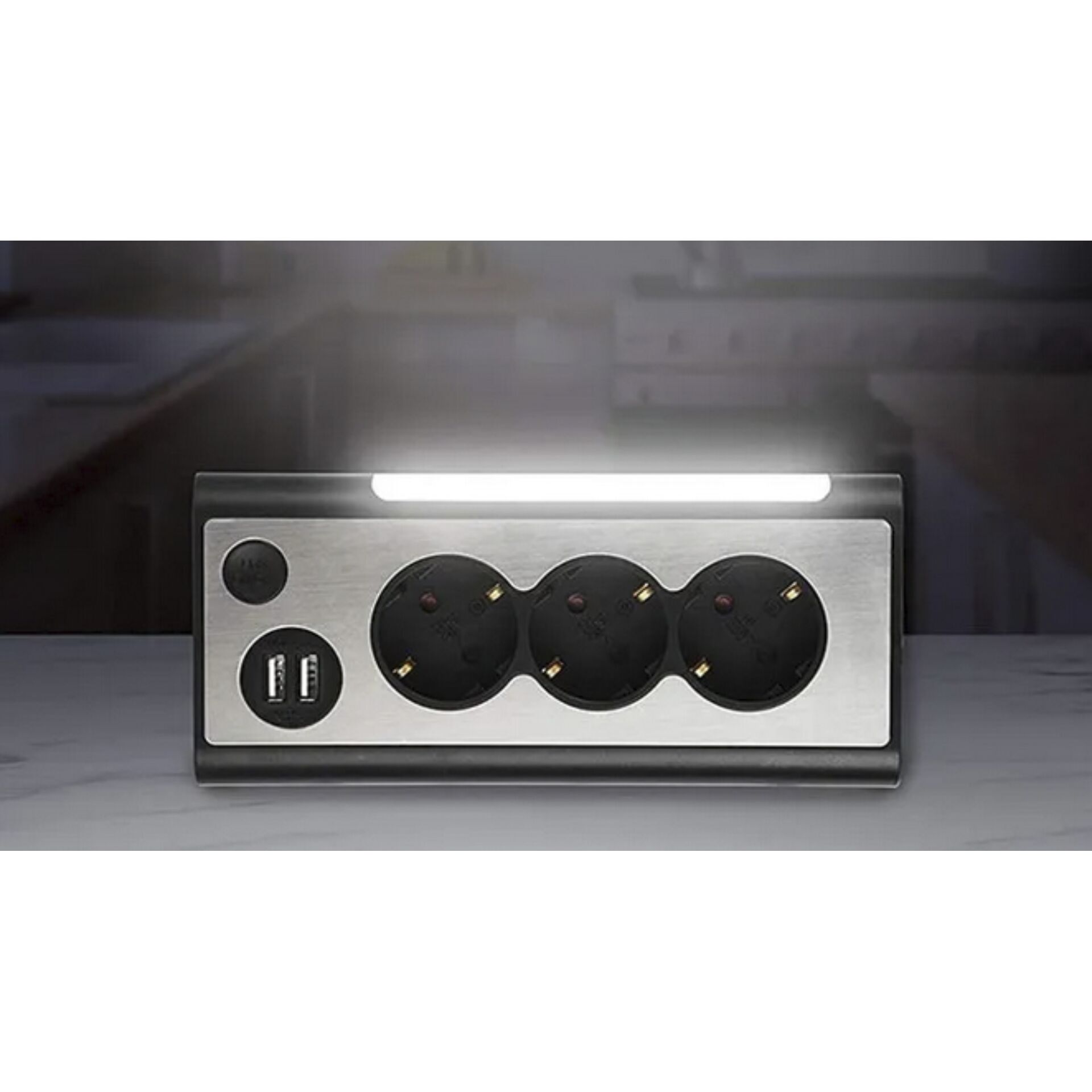 REV LIGHT SOCKET 3-fach Steckdosenleiste + 2x USB